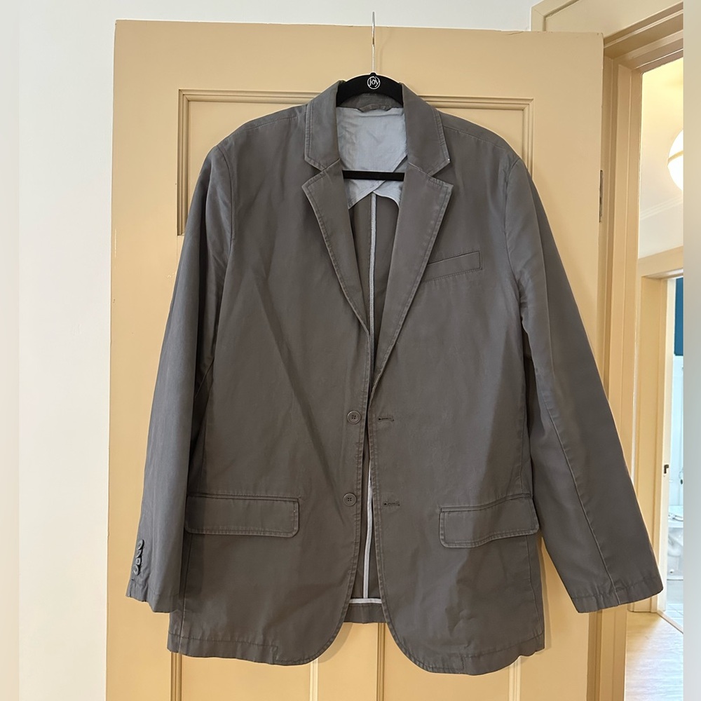 Old Navy Men’s Large Blazer Jacket Solid Gray With Faux Pockets 2 Button Close